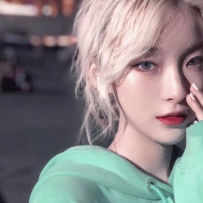 讨好大佬，陪睡上位，遭央视“开除”